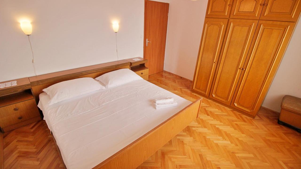 Apartment Ora Омиш Экстерьер фото