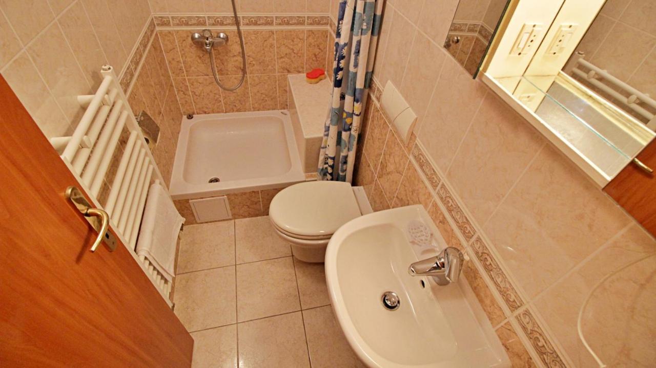 Apartment Ora Омиш Экстерьер фото